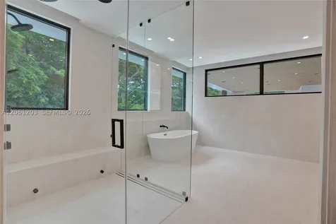 4640 Sunset Drive Miami FL 33143