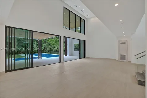 4640 Sunset Drive Miami FL 33143
