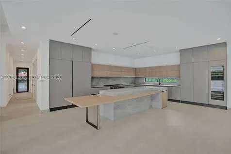 4640 Sunset Drive Miami FL 33143