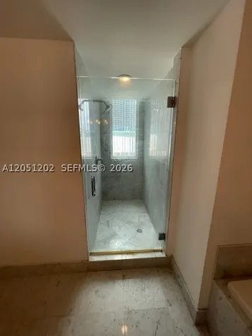 253 NE 2nd Street Miami FL 33132