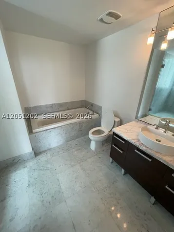253 NE 2nd Street Miami FL 33132