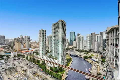 185 SW 7th Street Miami FL 33130