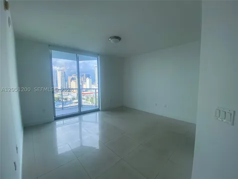 185 SW 7th Street Miami FL 33130