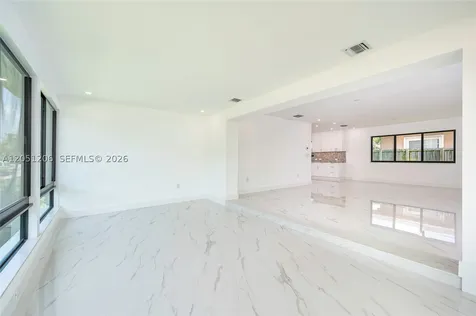 1621 S Treasure Drive North Bay Village FL 33141