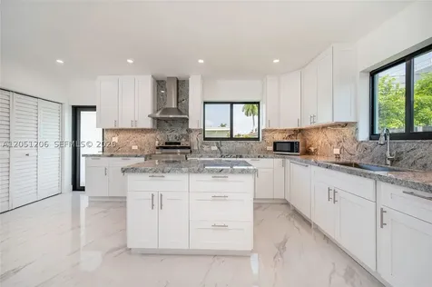 1621 S Treasure Drive North Bay Village FL 33141