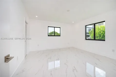 1621 S Treasure Drive North Bay Village FL 33141