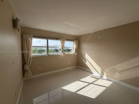 1881 Washington Avenue Miami Beach FL 33139