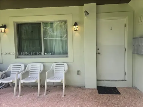 7025 Rue Granville Miami Beach FL 33141