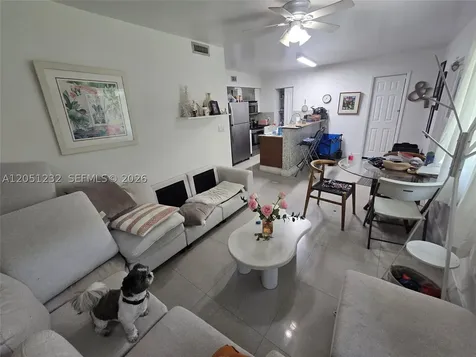 7025 Rue Granville Miami Beach FL 33141