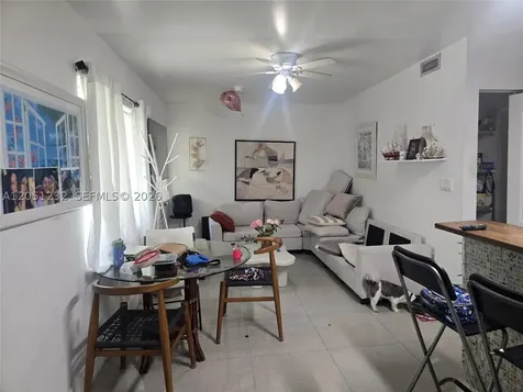 7025 Rue Granville Miami Beach FL 33141