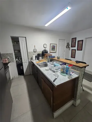 7025 Rue Granville Miami Beach FL 33141
