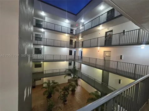 546 SW 1st Street Miami FL 33130