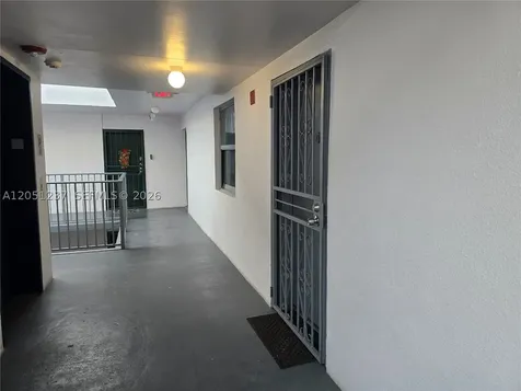 546 SW 1st Street Miami FL 33130