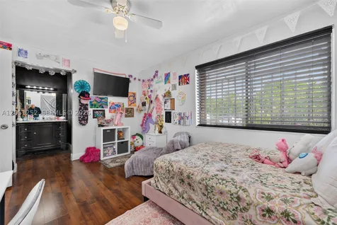 12422 SW 199th Street Miami FL 33177