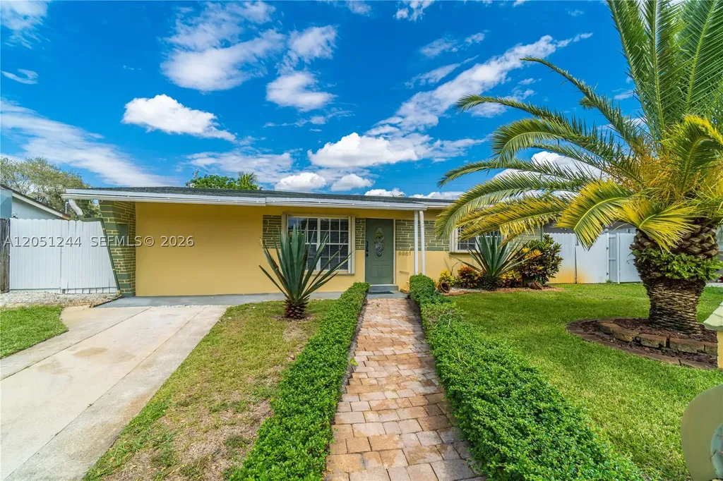 6661 Greene Street Hollywood FL 33024