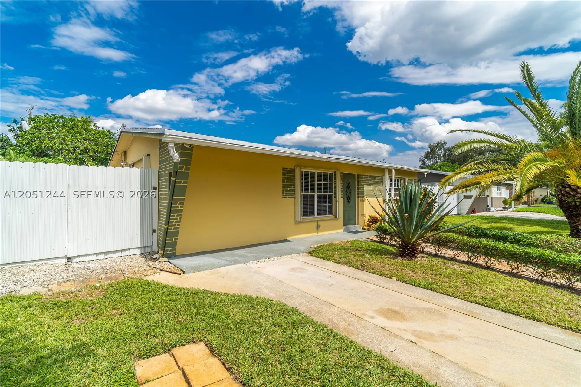 6661 Greene Street Hollywood FL 33024
