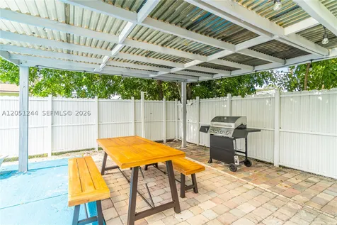 6661 Greene Street Hollywood FL 33024