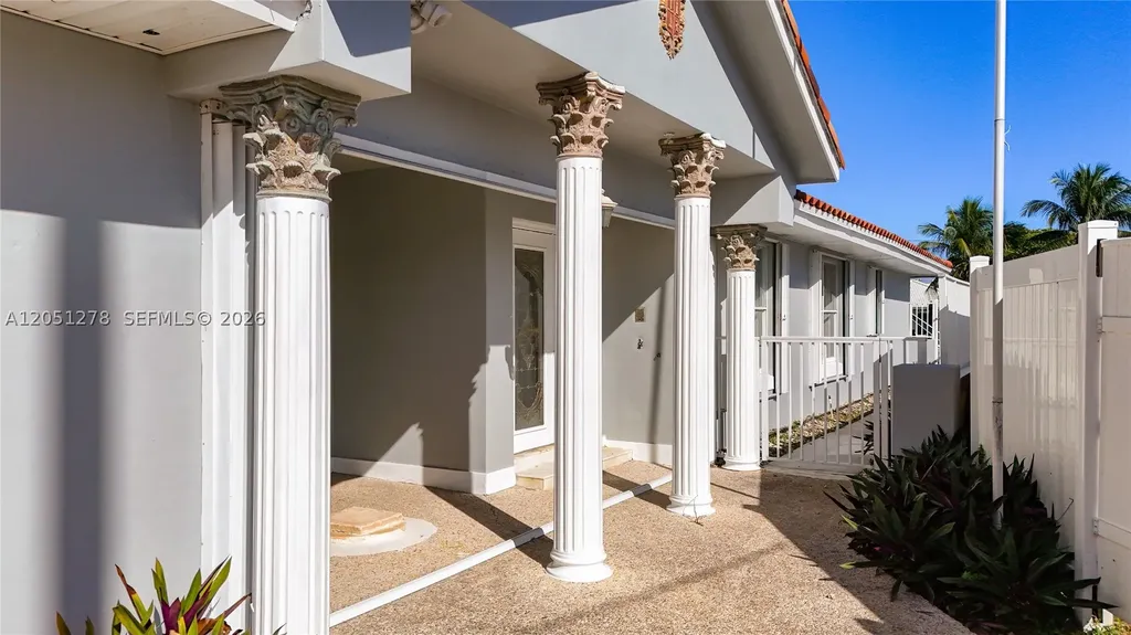 2811 NE 57th Street Fort Lauderdale FL 33308