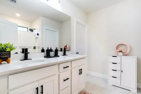 2940 Shortleaf Avenue Lauderdale Lakes FL 33311
