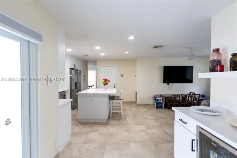2400 NW 103rd Avenue Pembroke Pines FL 33026