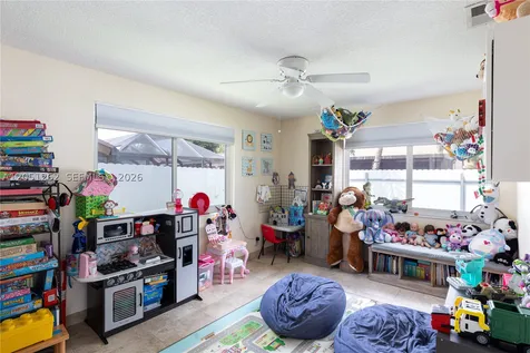 2400 NW 103rd Avenue Pembroke Pines FL 33026