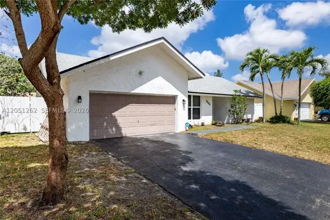 2400 NW 103rd Avenue Pembroke Pines FL 33026