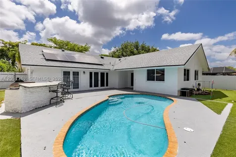 2400 NW 103rd Avenue Pembroke Pines FL 33026
