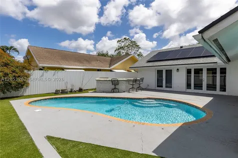 2400 NW 103rd Avenue Pembroke Pines FL 33026