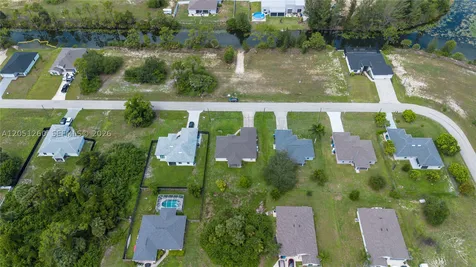 4129 NE 19th Place Cape Coral FL 33909