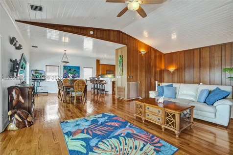 107 Valencia Drive Islamorada FL 33036