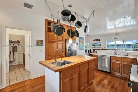 107 Valencia Drive Islamorada FL 33036