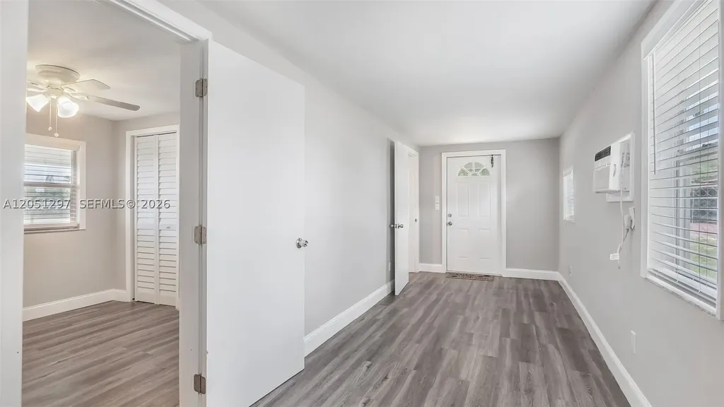 523 N 60th Way Hollywood FL 33024