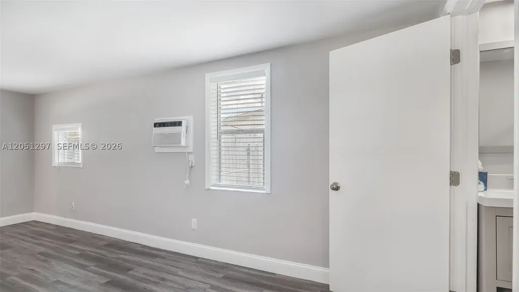 523 N 60th Way Hollywood FL 33024