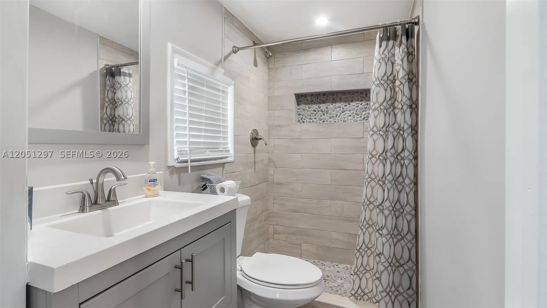 523 N 60th Way Hollywood FL 33024