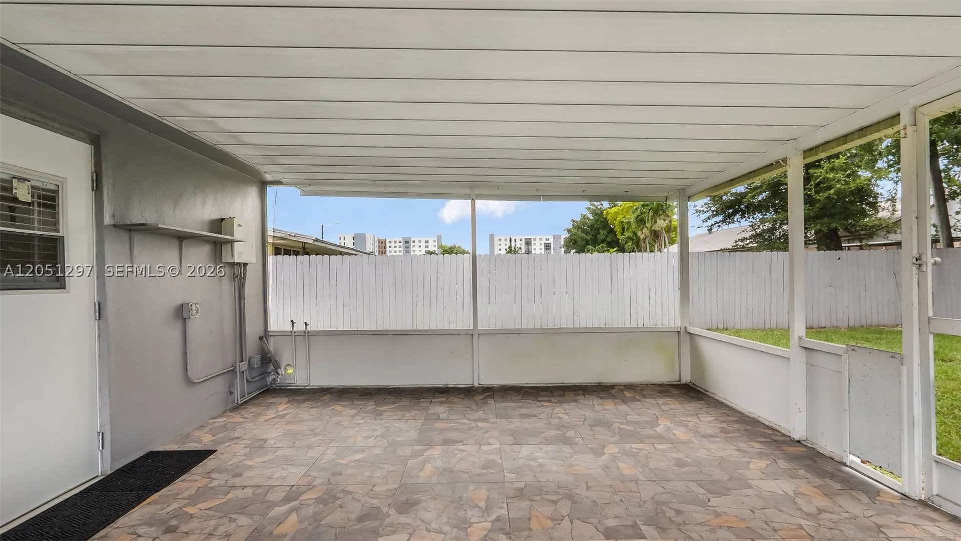 523 N 60th Way Hollywood FL 33024