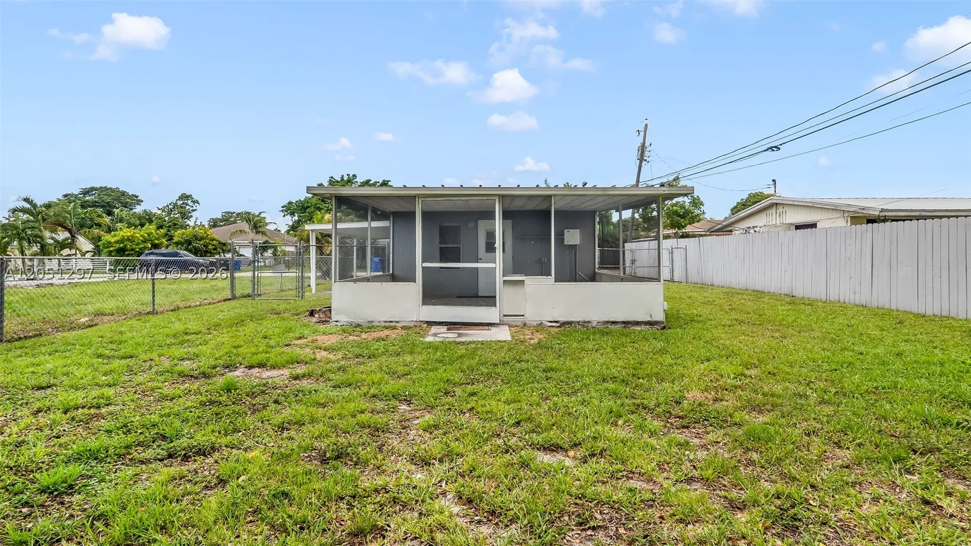523 N 60th Way Hollywood FL 33024