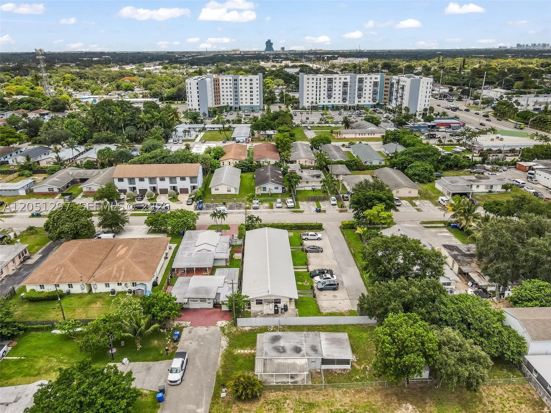 523 N 60th Way Hollywood FL 33024
