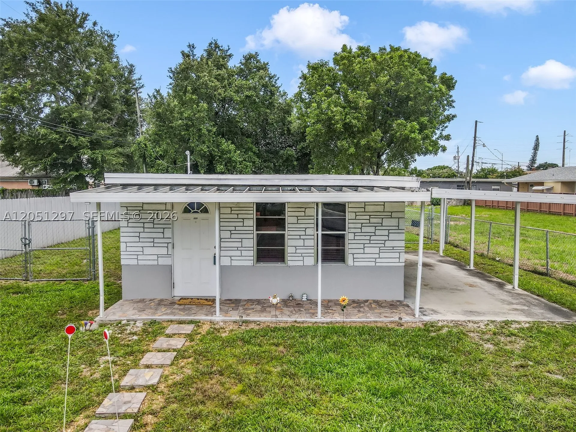 523 N 60th Way Hollywood FL 33024