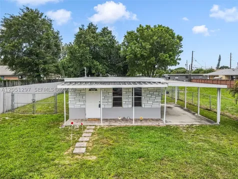 523 N 60th Way Hollywood FL 33024