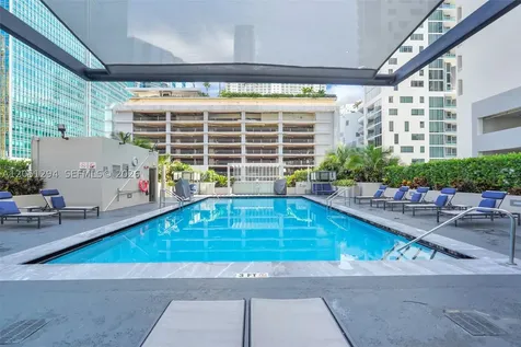185 SE 14th Terrace Miami FL 33131
