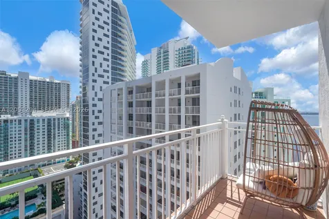 185 SE 14th Terrace Miami FL 33131