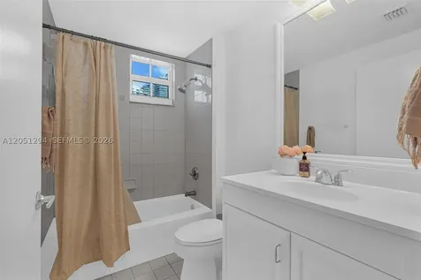 185 SE 14th Terrace Miami FL 33131