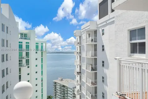 185 SE 14th Terrace Miami FL 33131