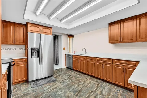411 Wilma Circle Riviera Beach FL 33404