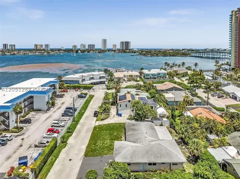 411 Wilma Circle Riviera Beach FL 33404