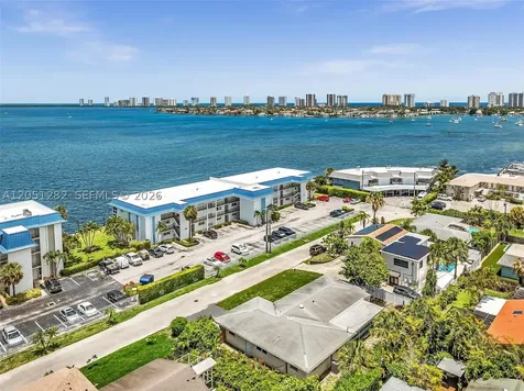 411 Wilma Circle Riviera Beach FL 33404
