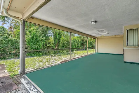 411 Wilma Circle Riviera Beach FL 33404