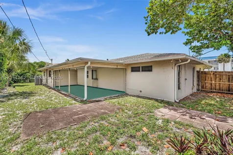 411 Wilma Circle Riviera Beach FL 33404