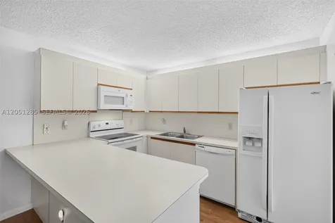 719 NW 98th Circle Plantation FL 33324