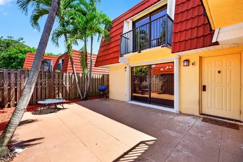719 NW 98th Circle Plantation FL 33324